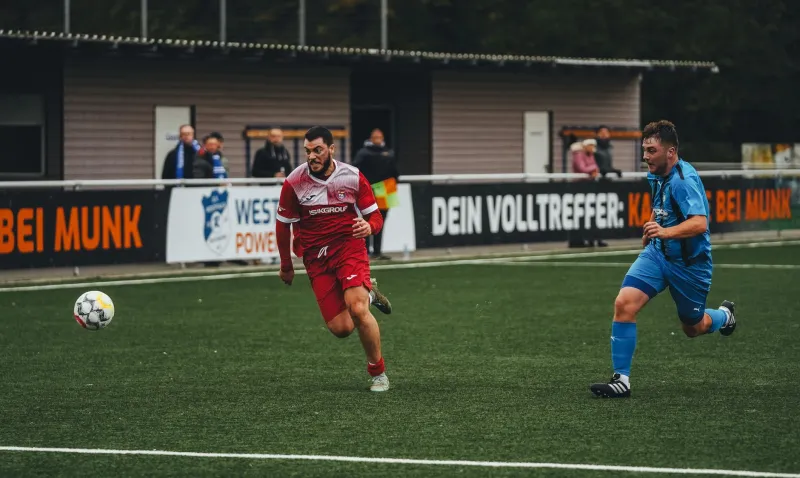 Alles auf eine Karte: Warum Bundesliga-Klubs 2026 ihre gesamte Strategie um einen einzigen Spieler herum bauen