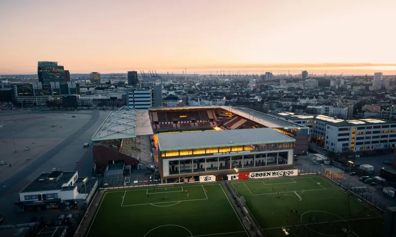 Das Stadion als Transferargument: Warum Bundesliga-Klubs mit Neubauplänen plötzlich die besseren Karten haben